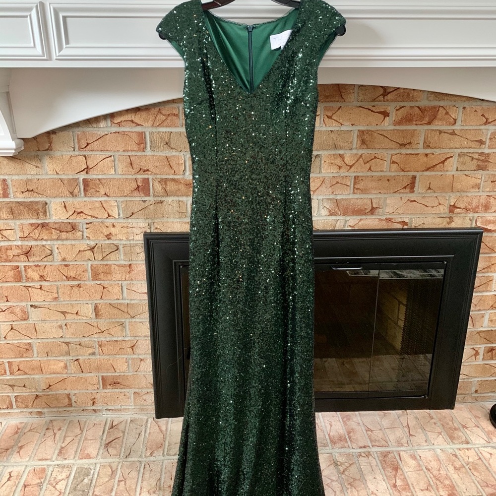 THEIA BRAND FULL LENGTH, HUNTER GREEN SEQUIN GOWN